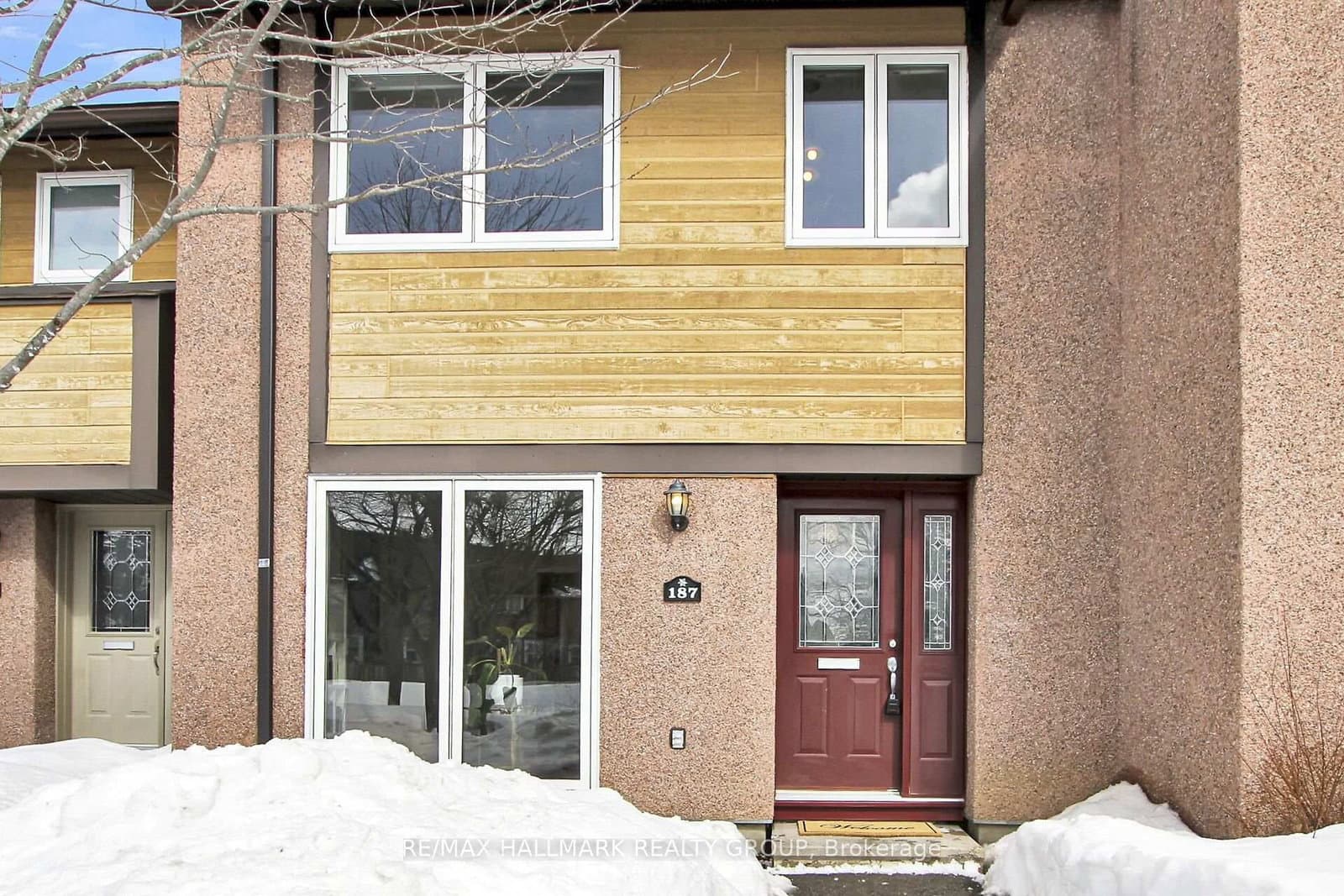 187 Huntridge, Ottawa, ON