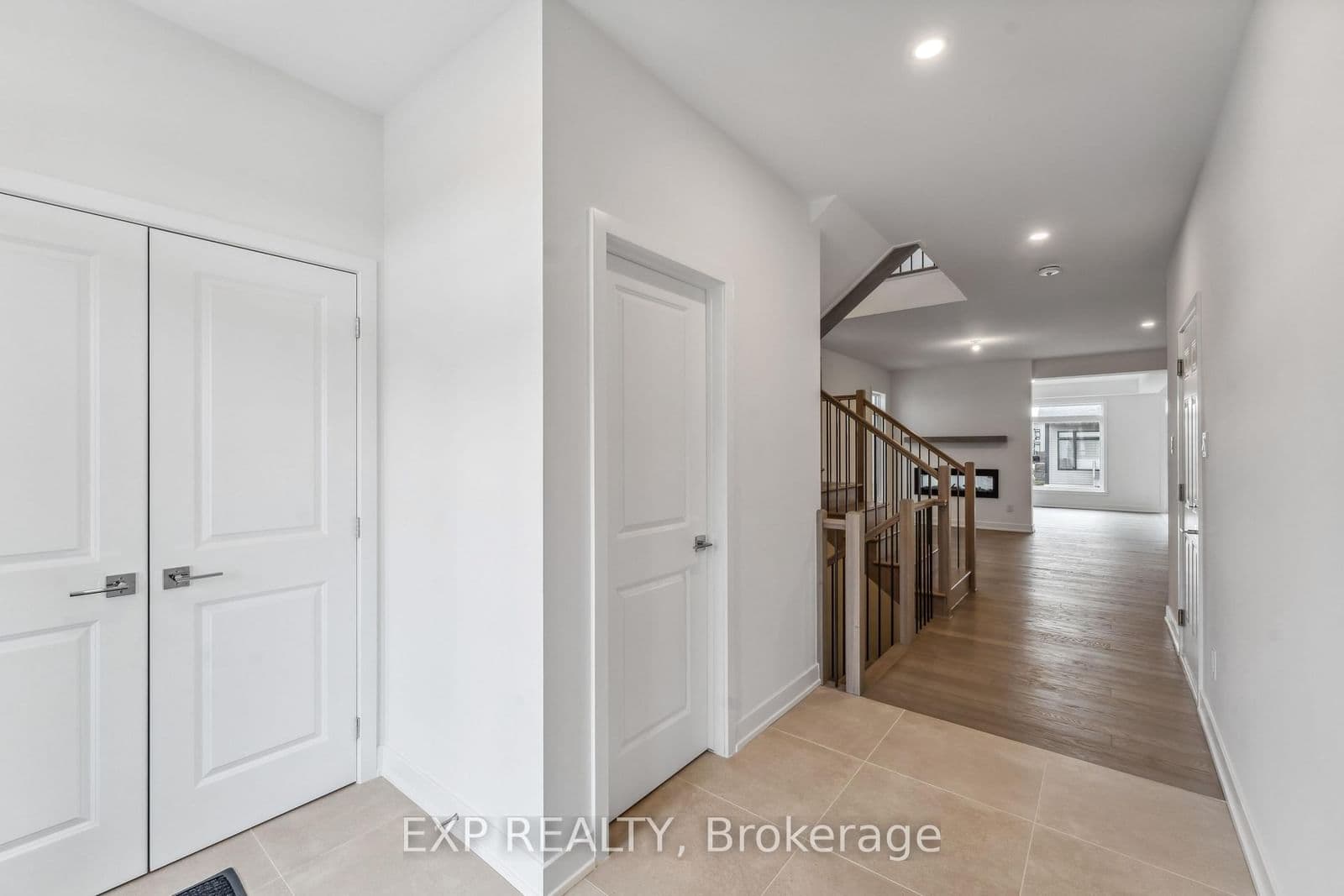 3362 Findlay Creek Drive, Ottawa, ON — photo 2