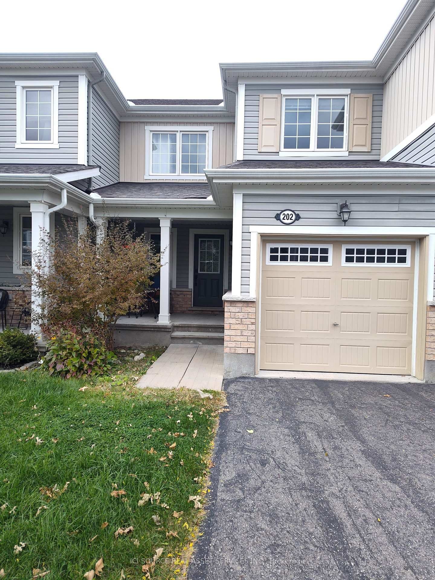 202 Conifer Creek Circle, Ottawa, ON