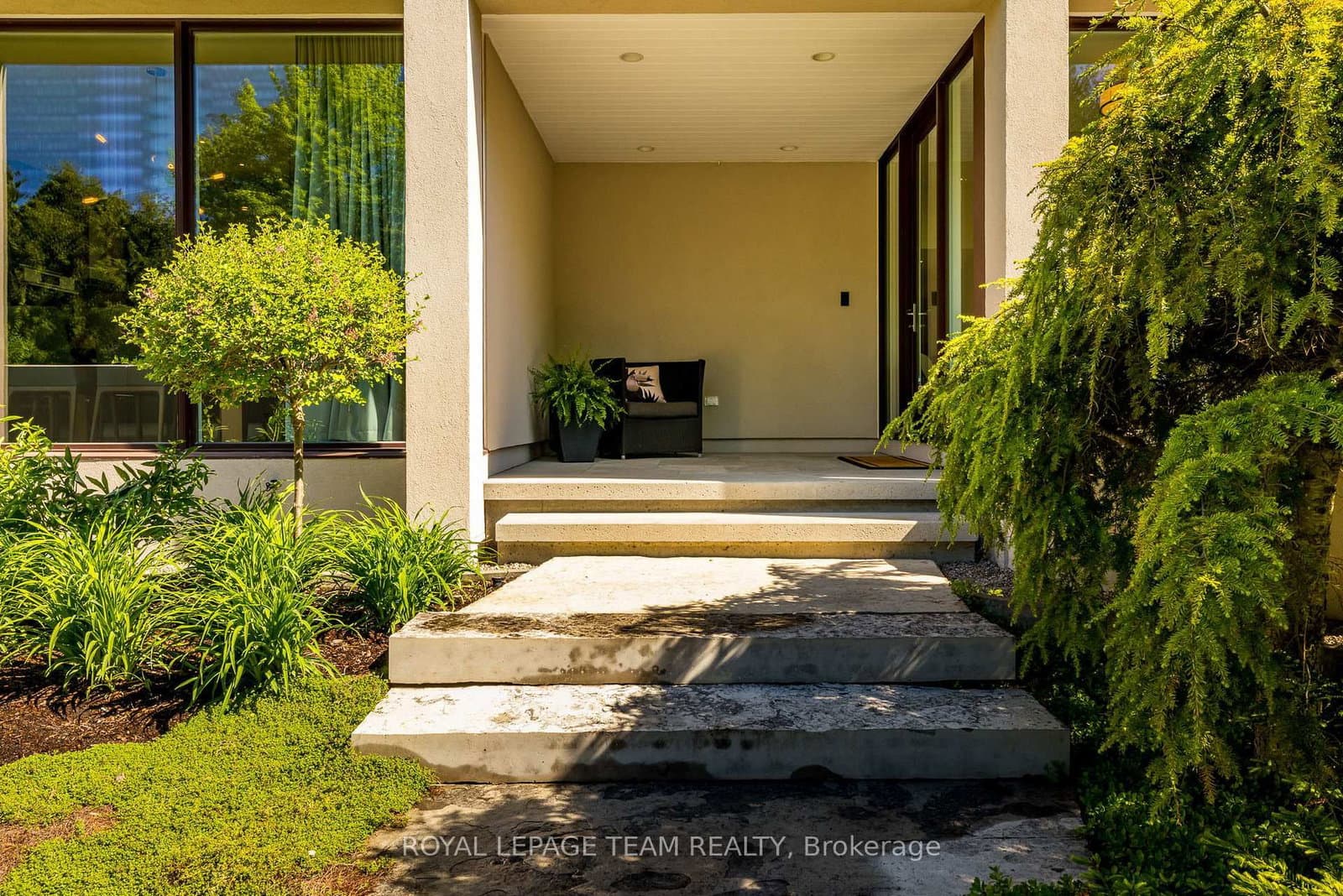 14 Kanata Rockeries Private, Ottawa, ON — photo 3