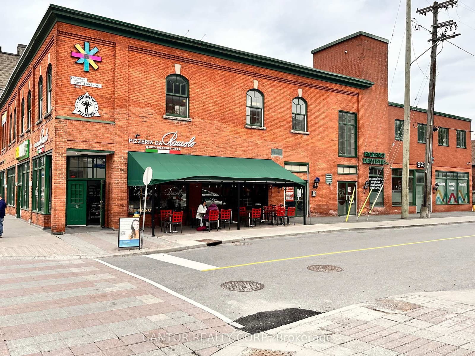 209 - 410 Bank Street, Ottawa, ON