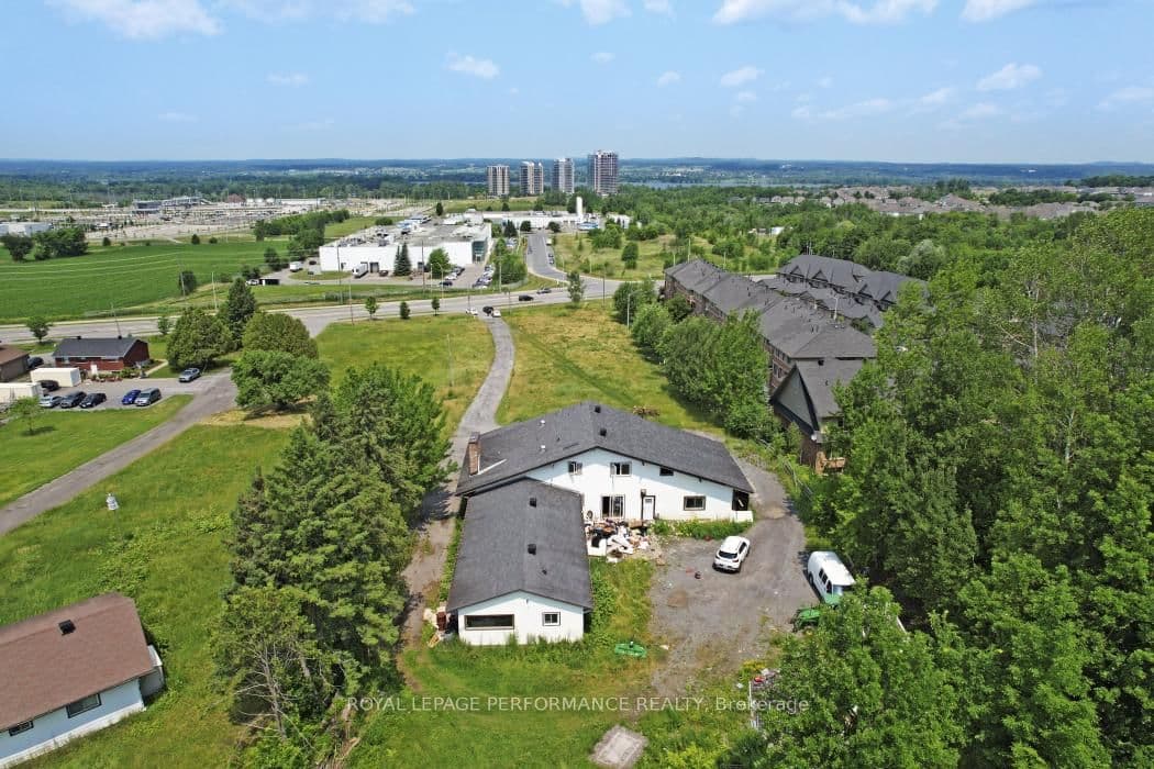 1016 Old Montreal Road, Ottawa, ON