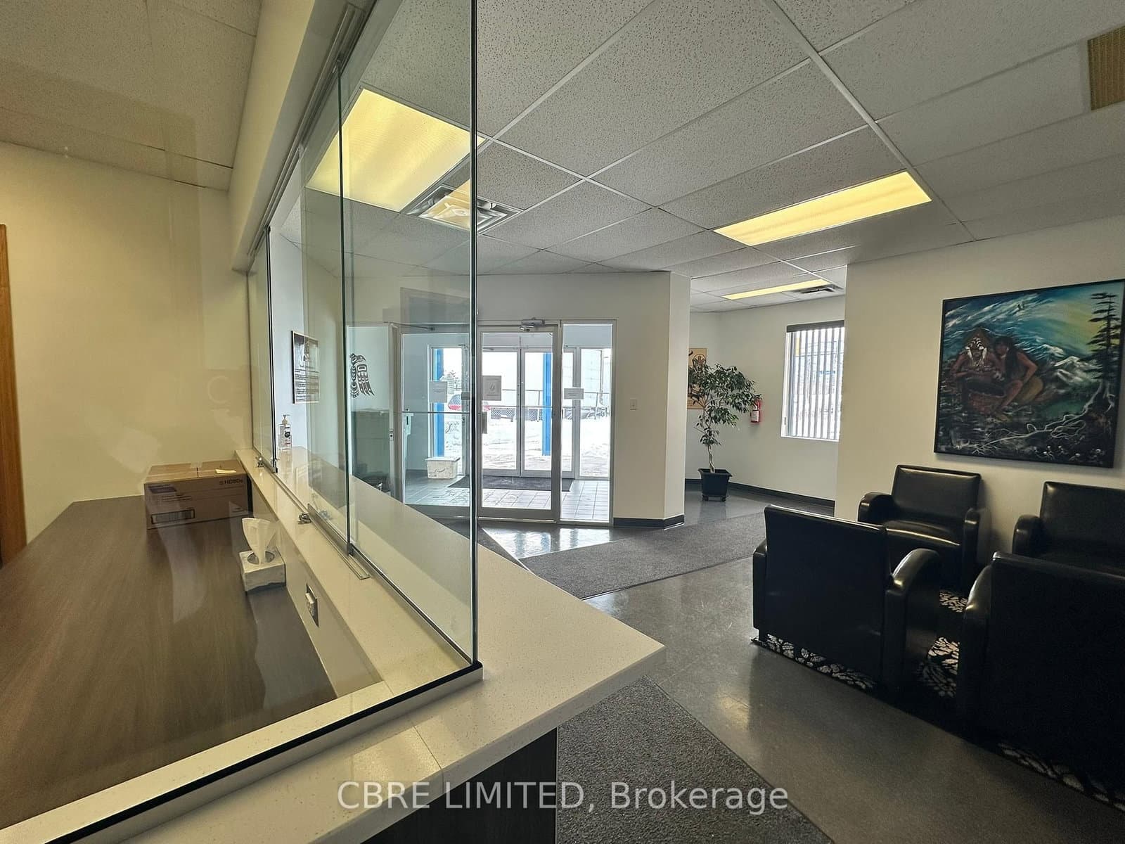 867 St. Laurent Boulevard, Ottawa, ON — photo 2