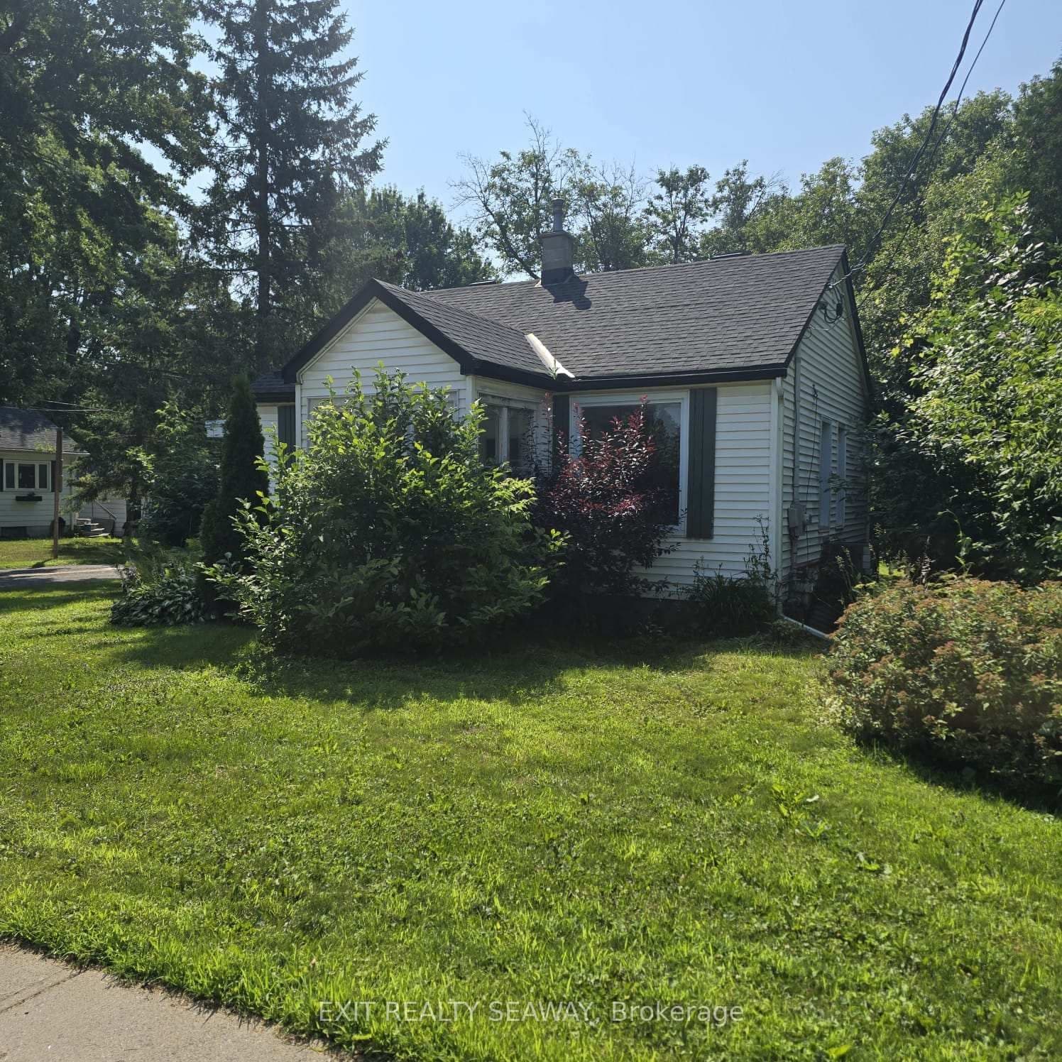 8154 Victoria Street, Metcalfe, ON — photo 2
