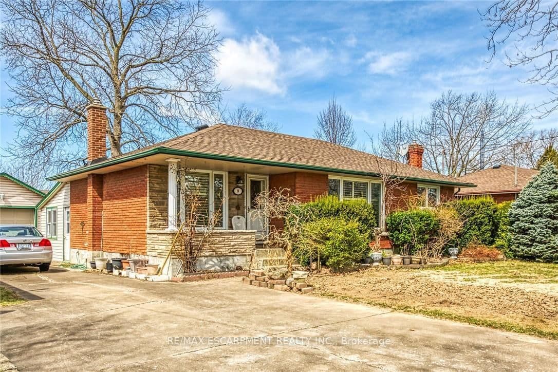 9 Gavin Drive, St. Catharines, ON