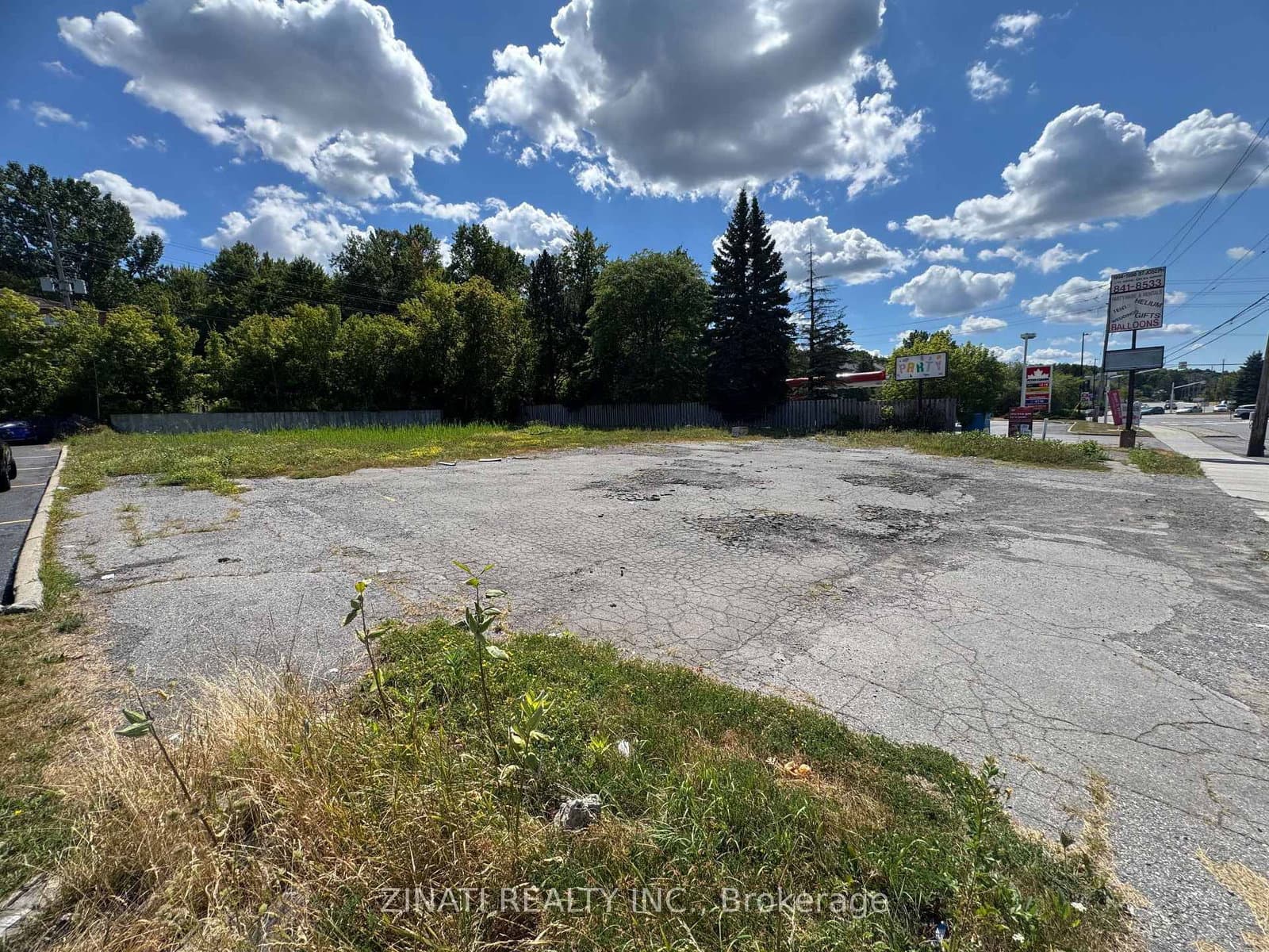 1994 St. Joseph Boulevard, Ottawa, ON — photo 3
