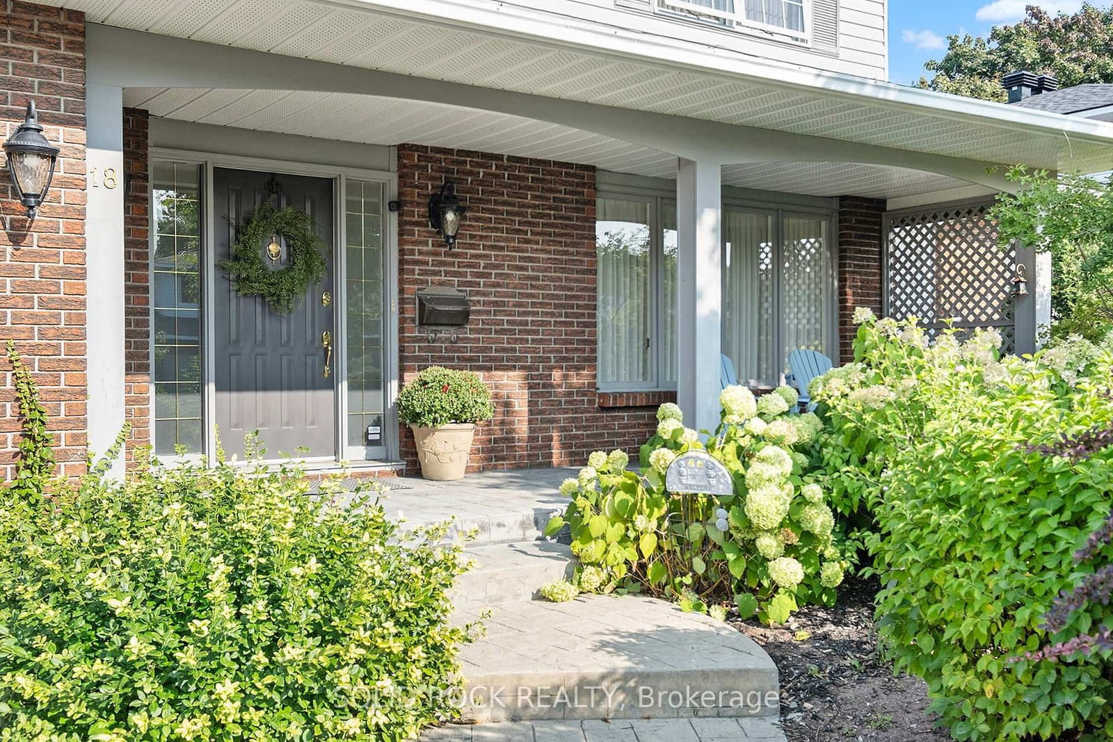 18 Falk Avenue, Barrhaven, ON — photo 2