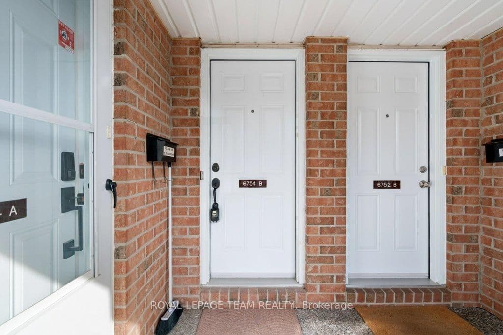 B - 6754 Jeanne D'Arc Boulevard, Ottawa, ON — photo 3