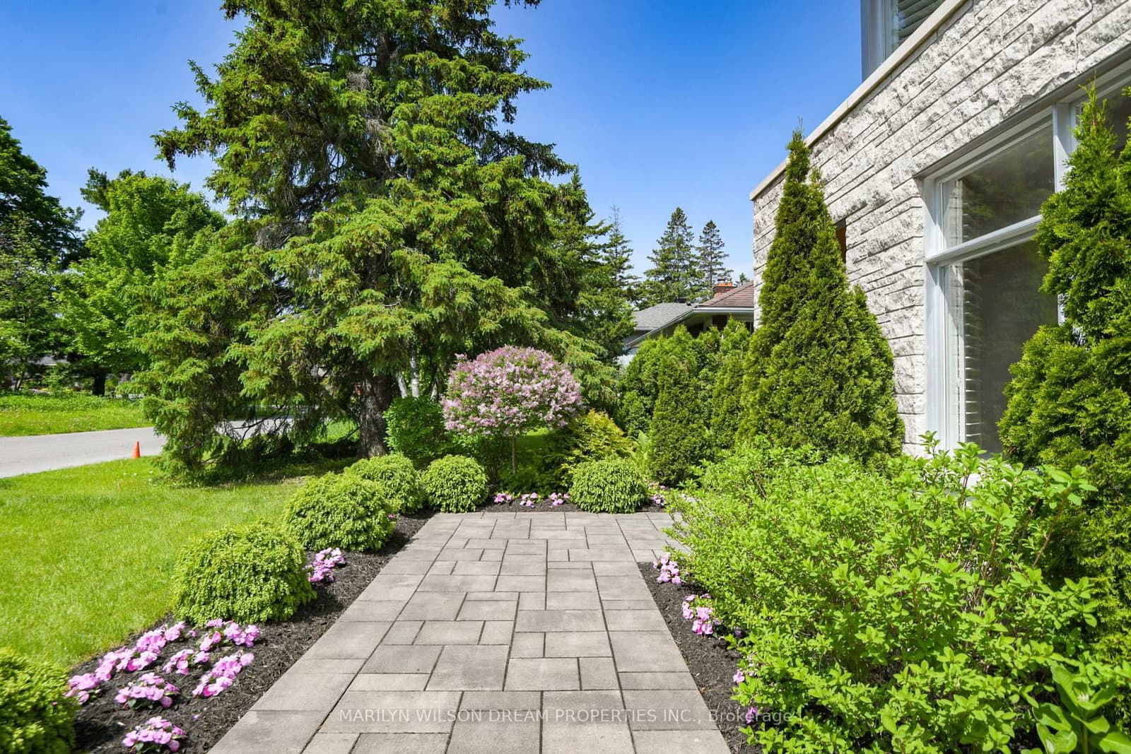 377 Crestview Road, Ottawa, ON — photo 2