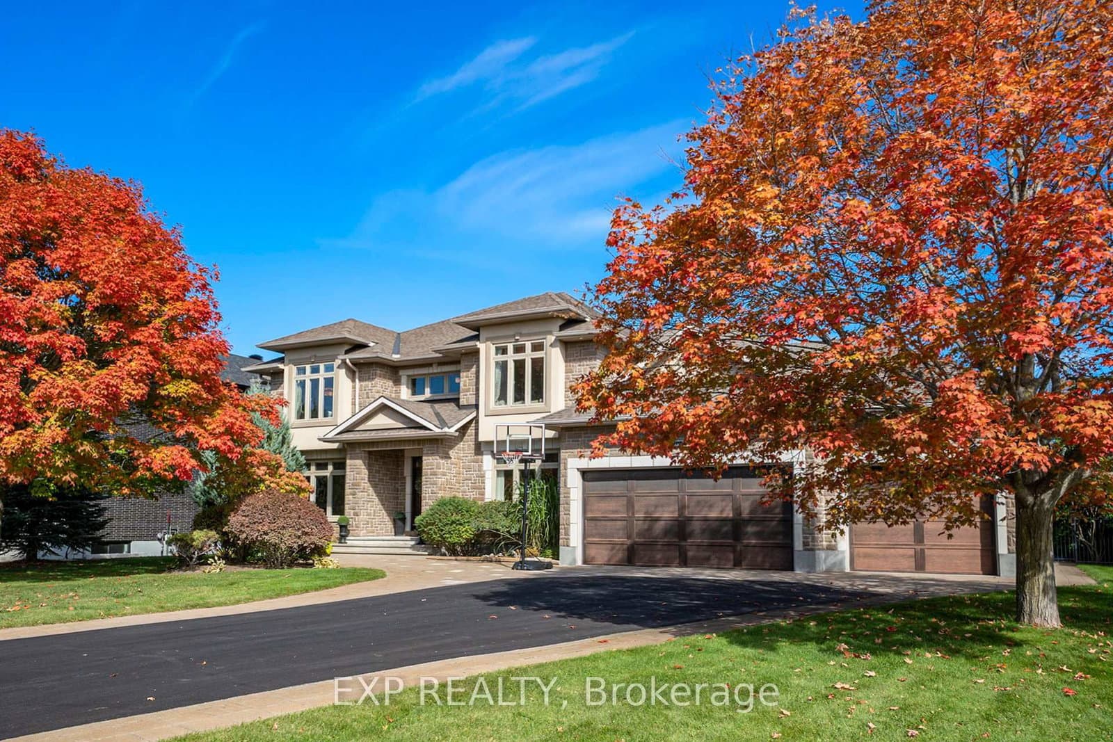 450 Lockmaster Crescent, Ottawa, ON