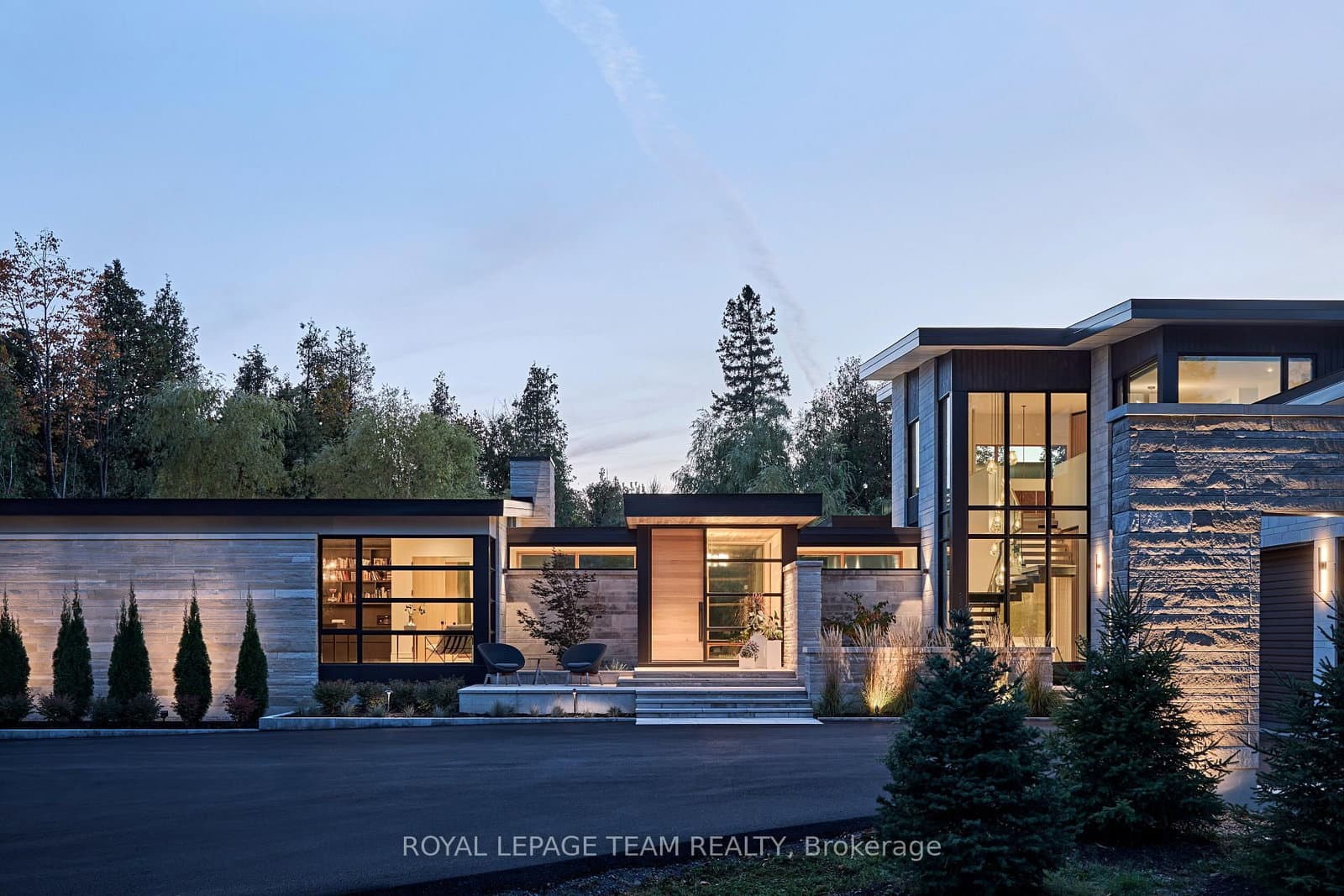 20 KANATA ROCKERIES, Ottawa, ON