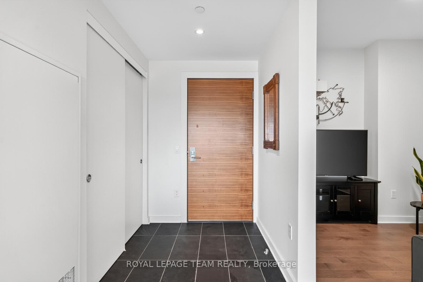 608 - 135 Barrette Street, Ottawa, ON — photo 3