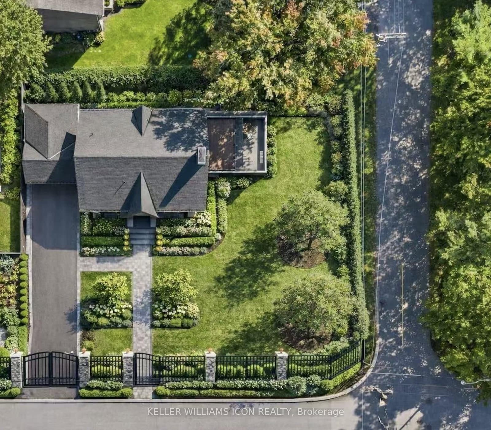 320 Hillcrest Road, Ottawa, ON — photo 3