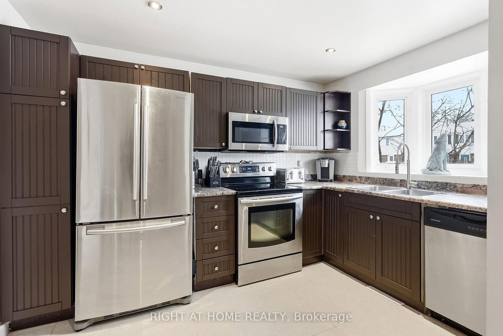 1633 Lafrance Drive, Ottawa, ON — photo 3