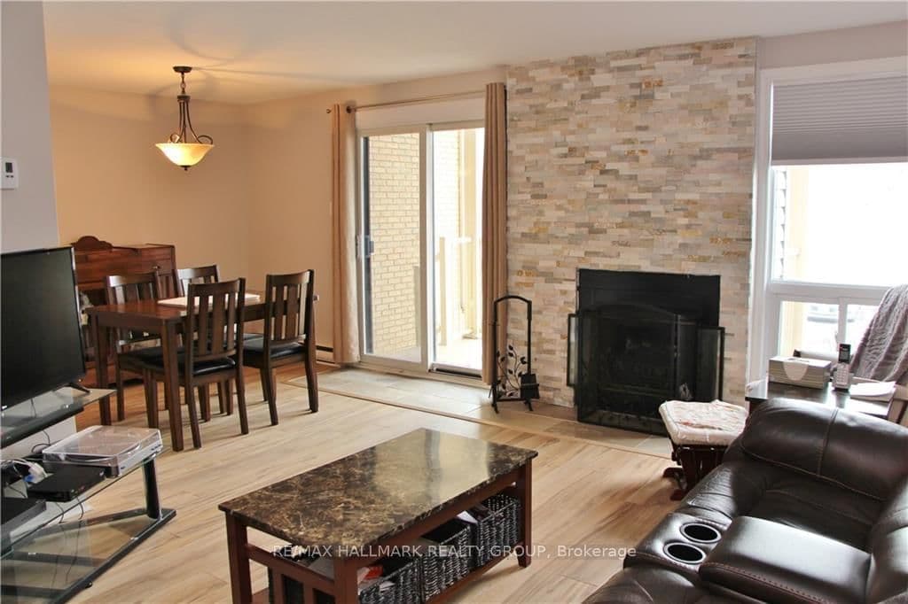 4 - 14 Sweetbriar Circle, Ottawa, ON — photo 3