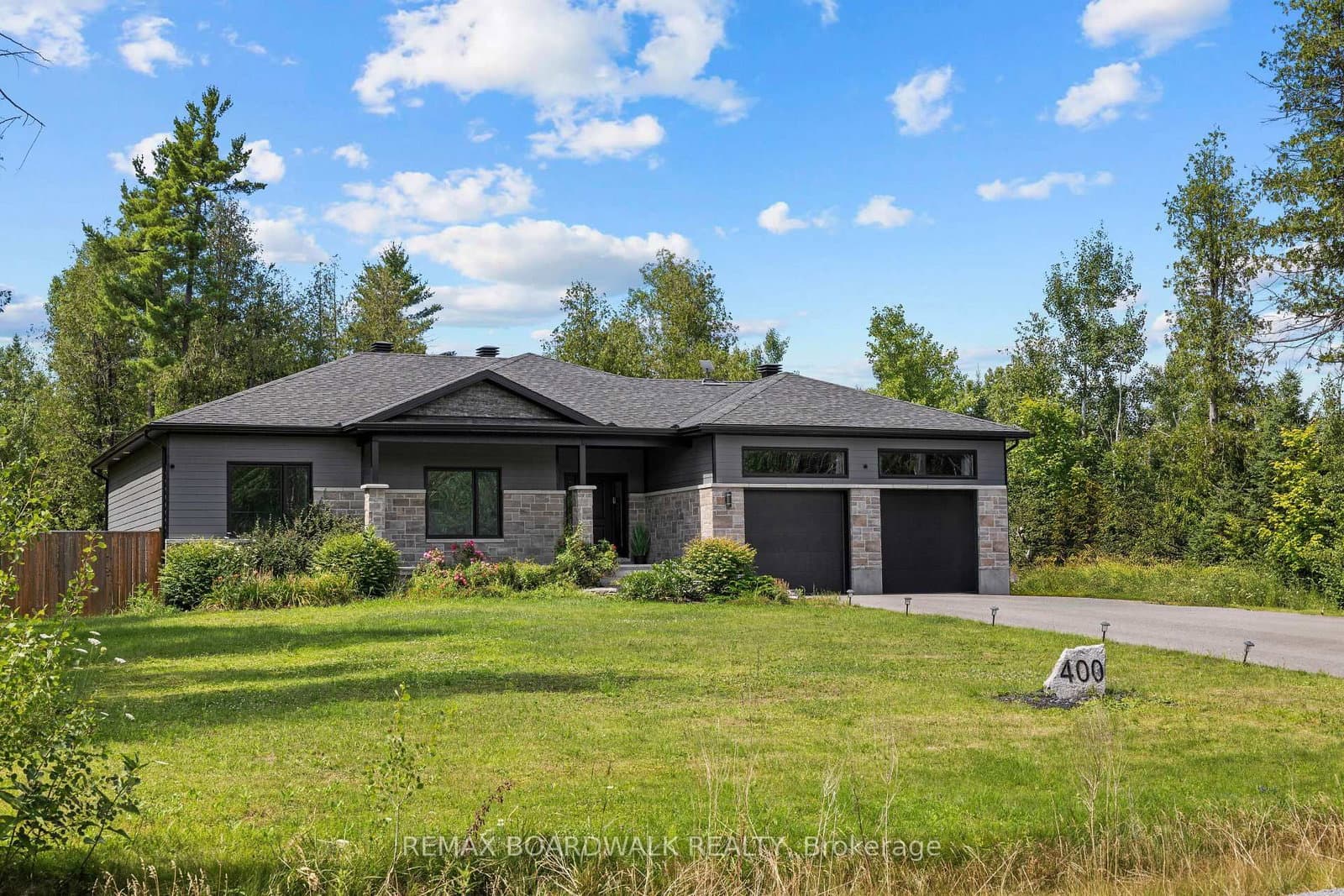 400 Cinnamon Crescent, Kinburn, ON