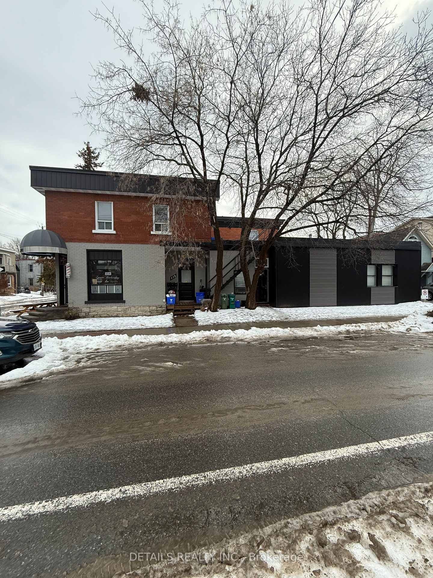 698 Cooper Street, Ottawa, ON — photo 2