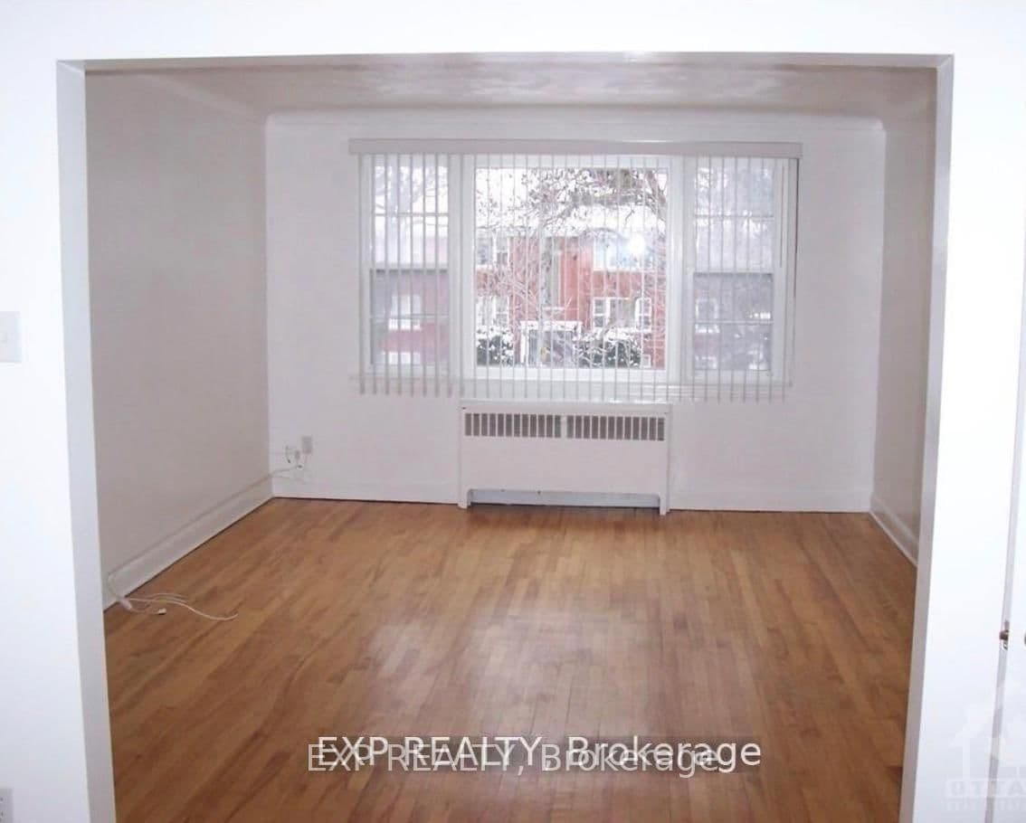 879 Kirkwood Avenue, Ottawa, ON — photo 2