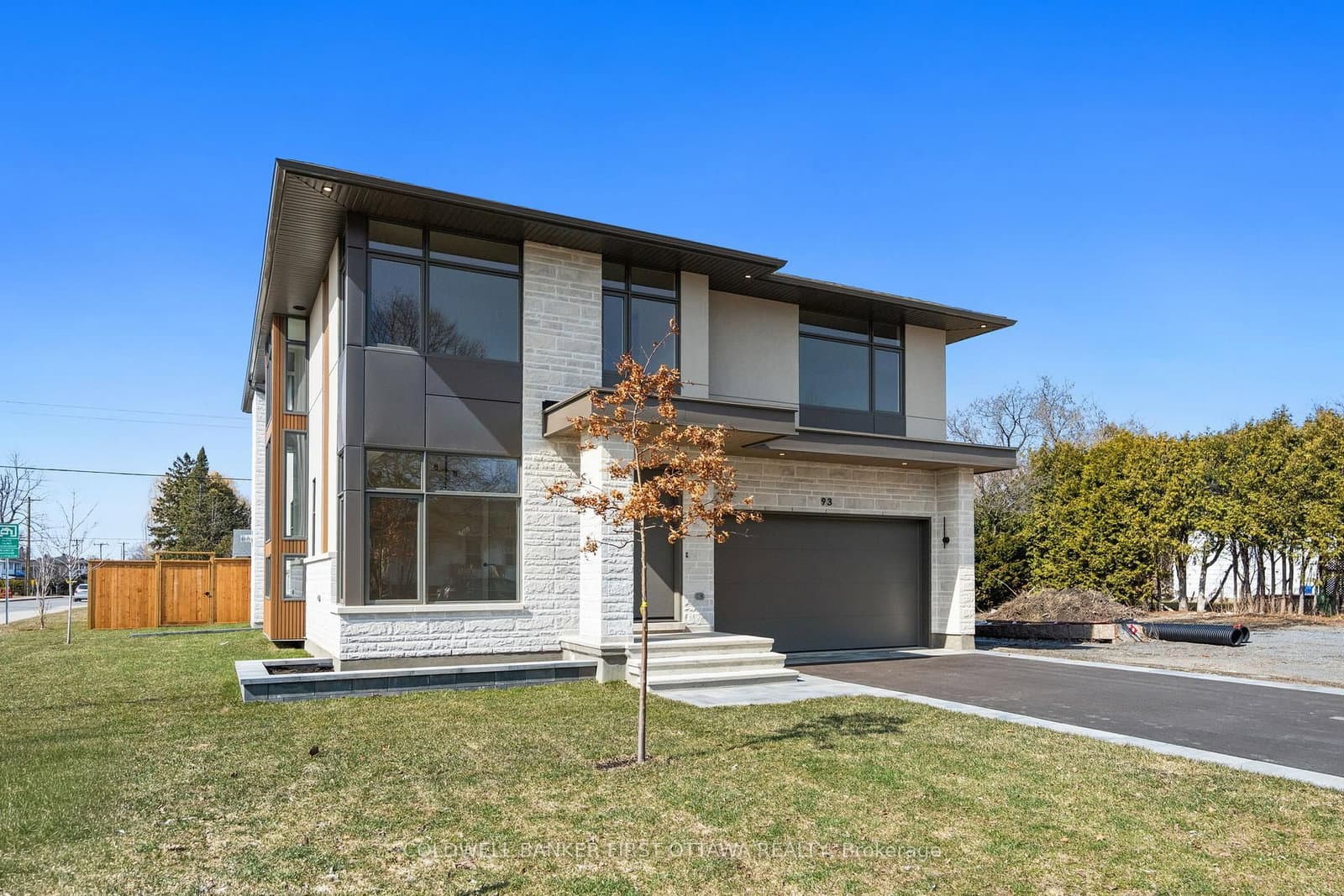 93 LOTTA Avenue, Ottawa, ON — photo 2