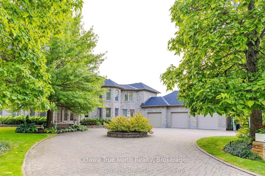 5884 Earlscourt Crescent, Ottawa, ON — photo 2