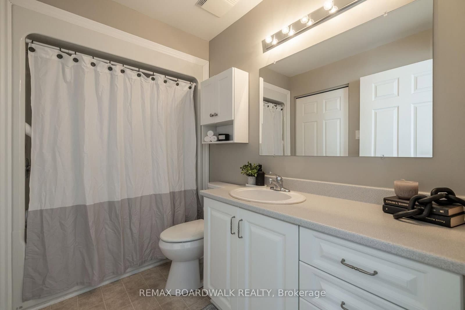 206 Oak Leaf Private, Richmond, ON — photo 16
