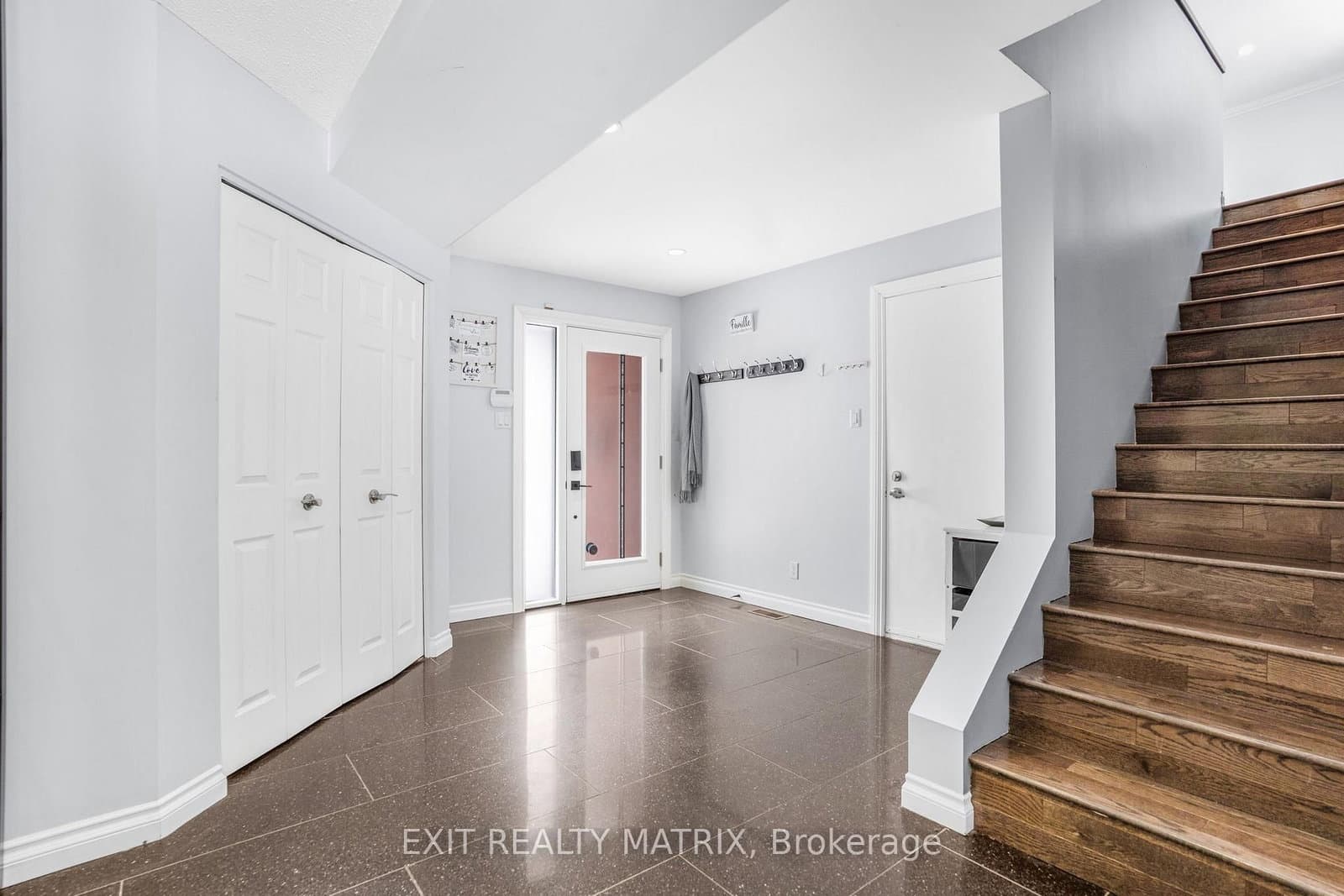 1322 Du Gouverneur Drive, Ottawa, ON — photo 3