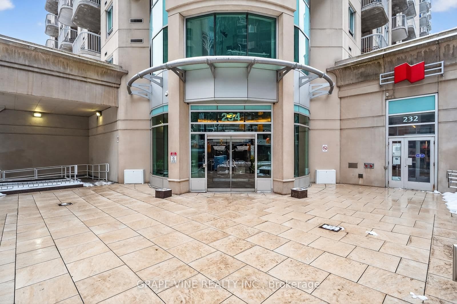 304 - 234 Rideau Street, Ottawa, ON — photo 3