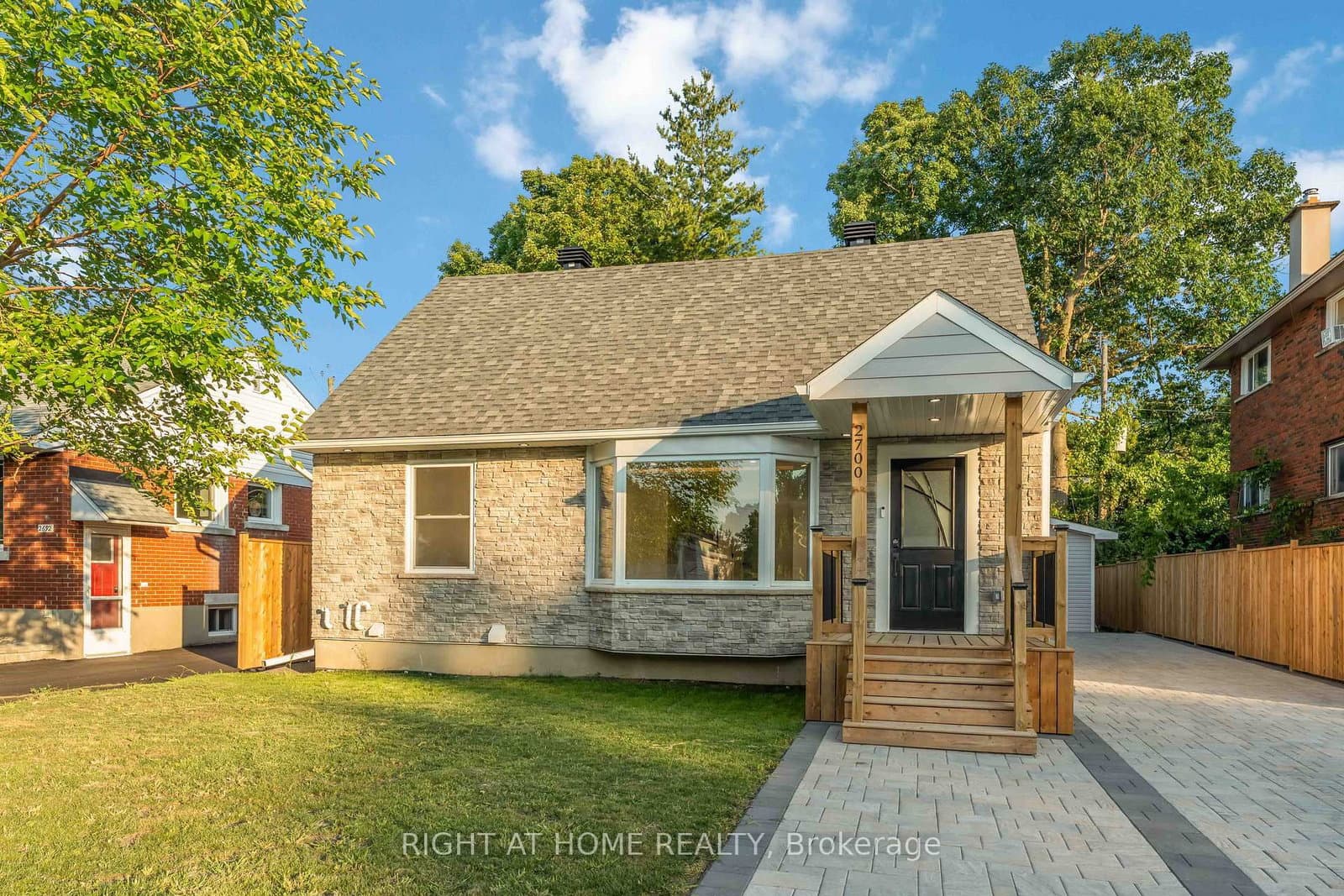2700 PRISCILLA Street, Ottawa, ON