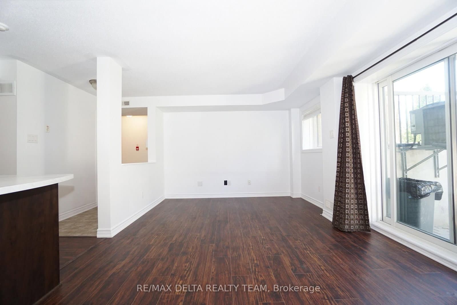 1 - 175 Bluestone Private, Ottawa, ON — photo 3