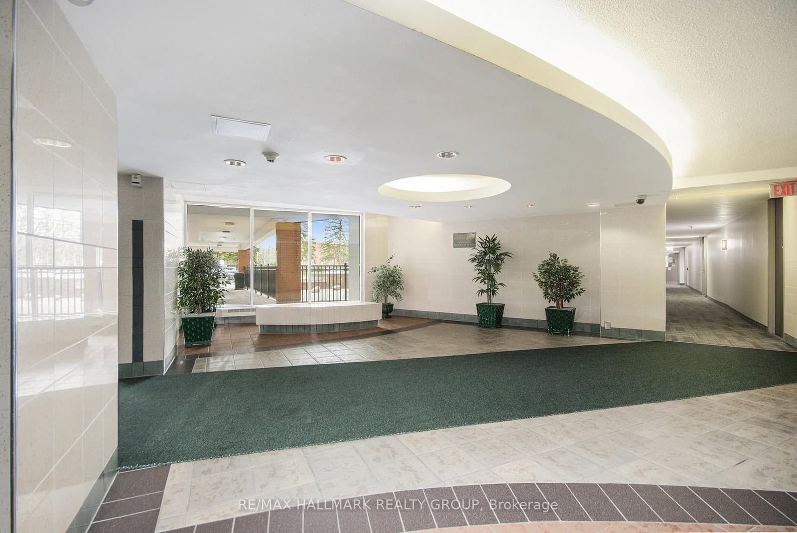 1508 - 2000 Jasmine Crescent, Ottawa, ON — photo 2