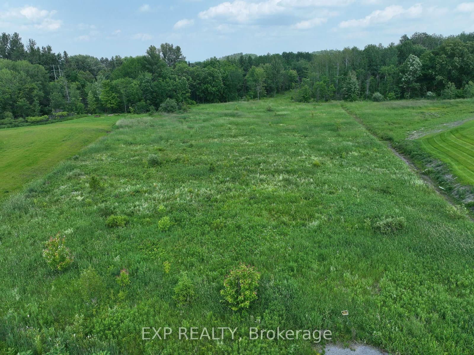 26 Nirmala Drive, Cumberland, ON — photo 2