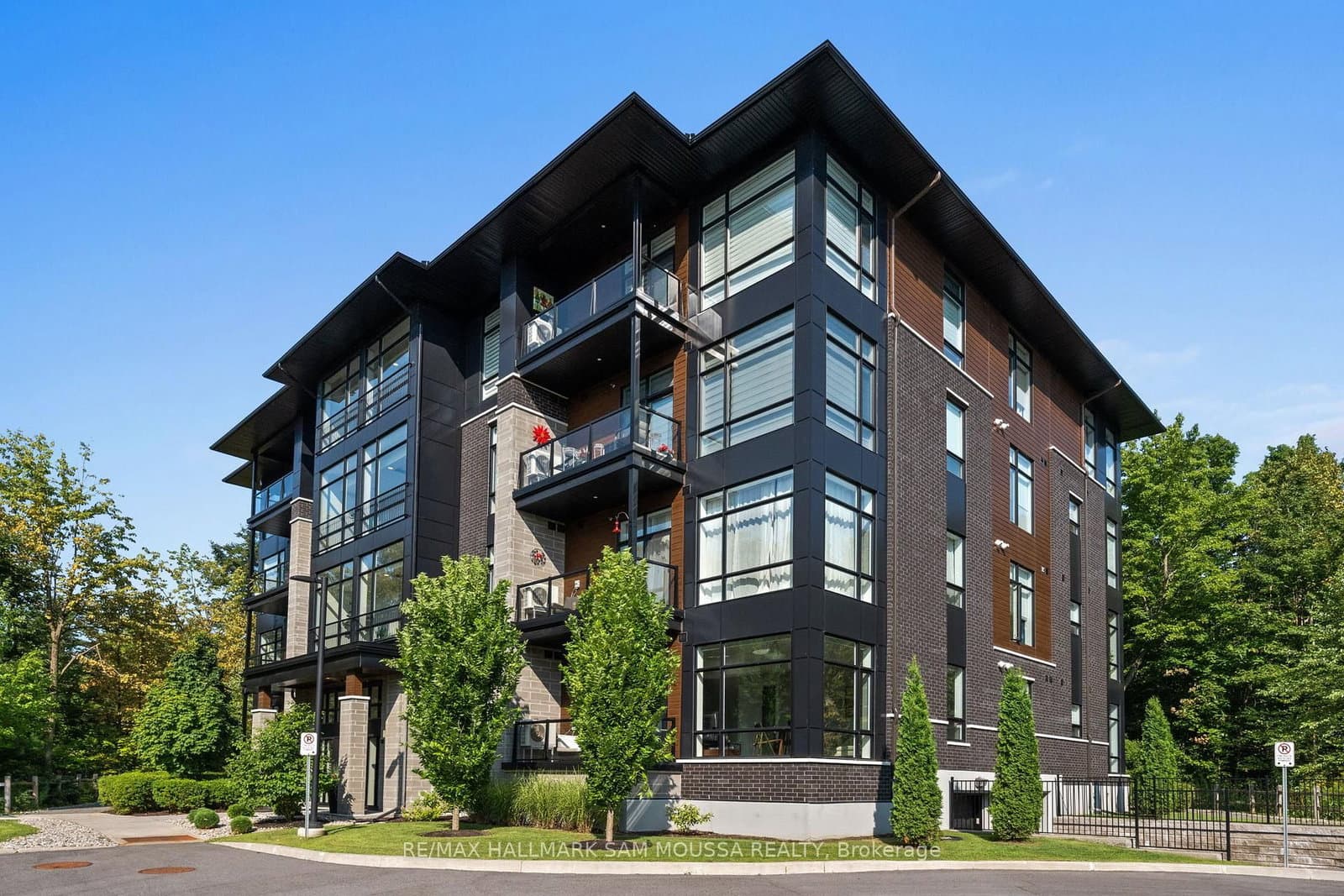 101 - 120 Cortile Private, Ottawa, ON