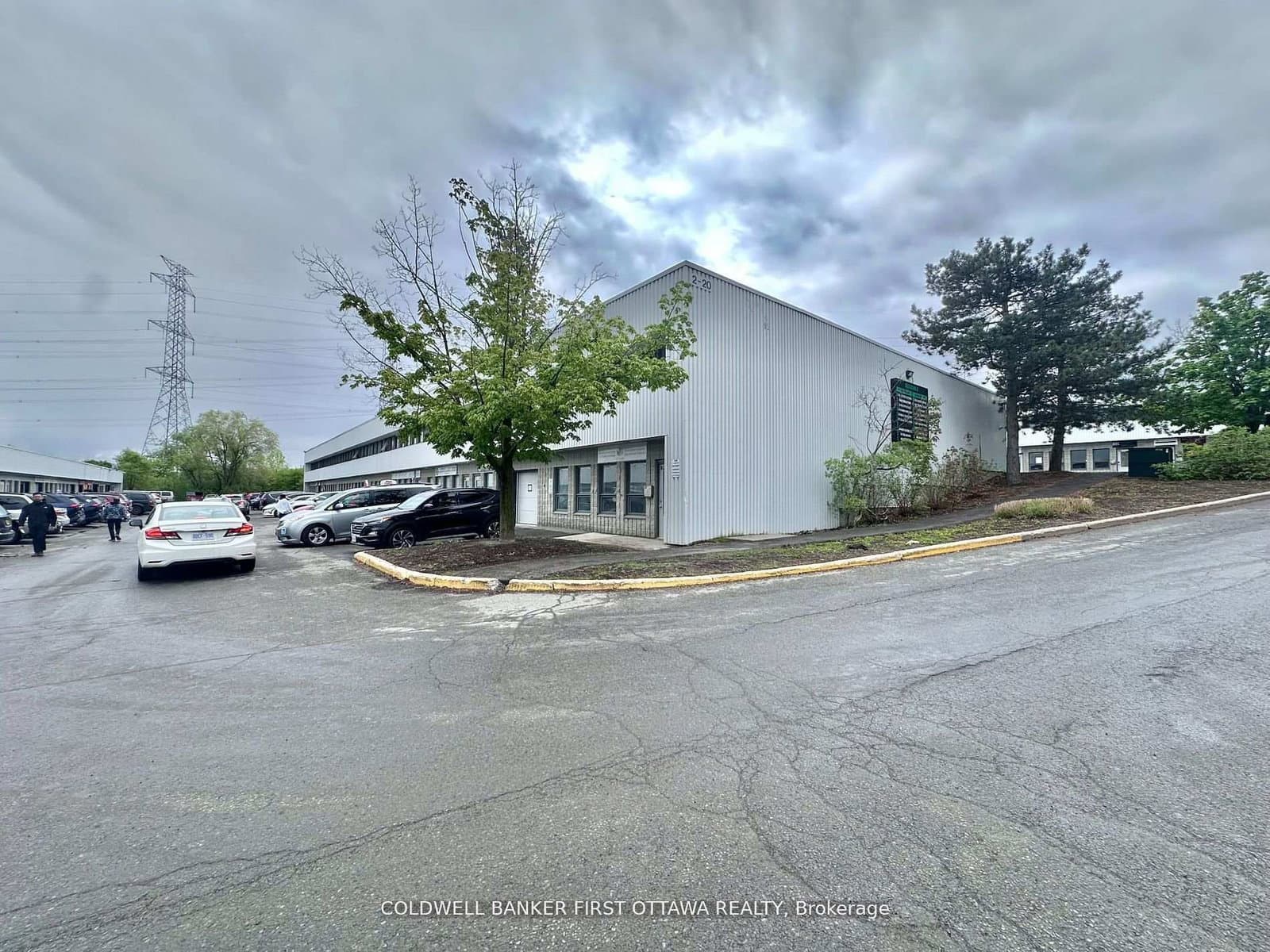 B2 - 2285 St Laurent Boulevard, Ottawa, ON — photo 3