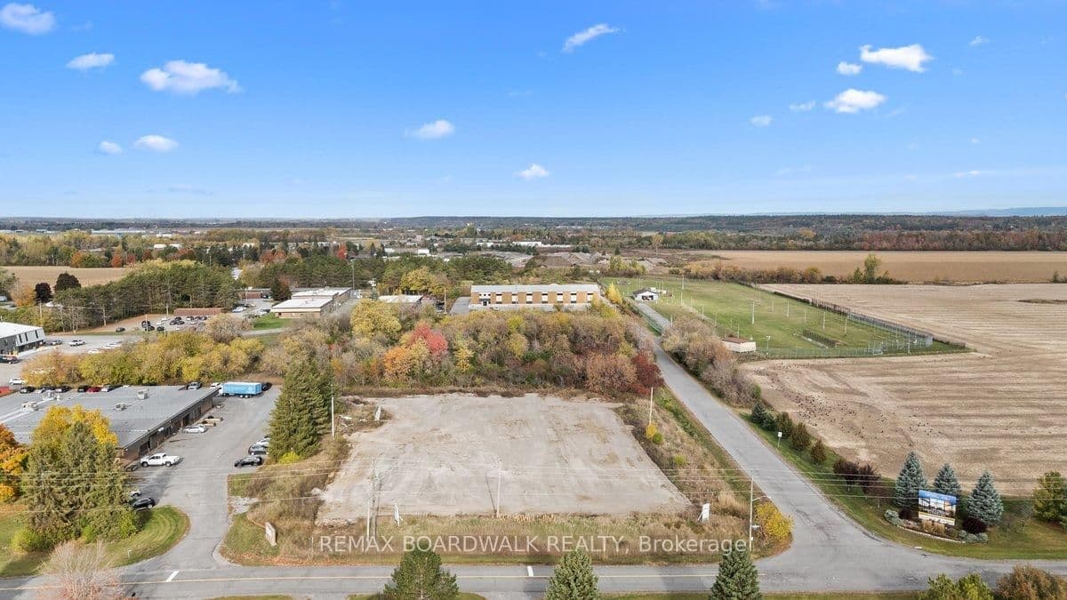 2167 Mcgee Side Road, Carp, ON — photo 2