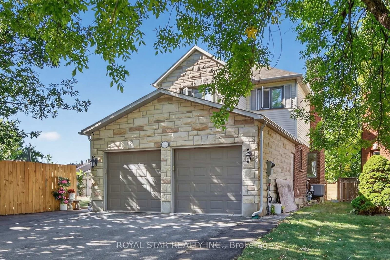 5 Southland Crescent, Ottawa, ON