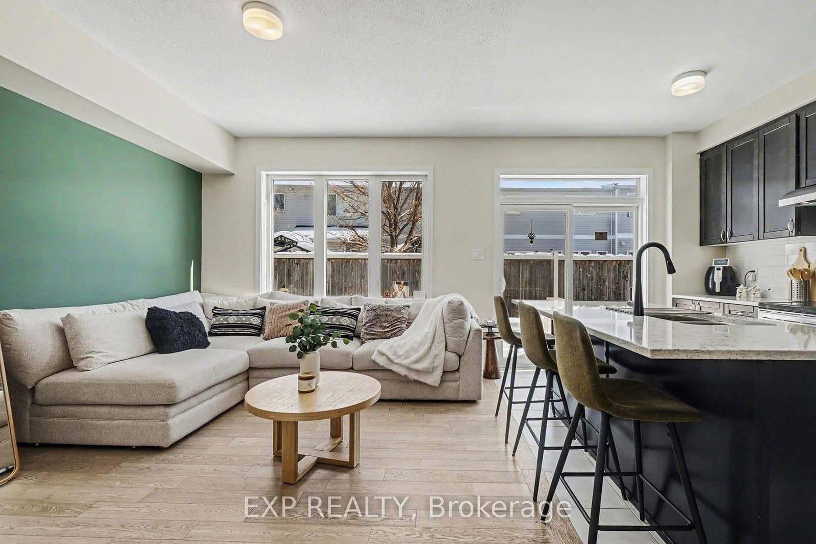 2142 Winsome Terrace, Ottawa, ON — photo 2