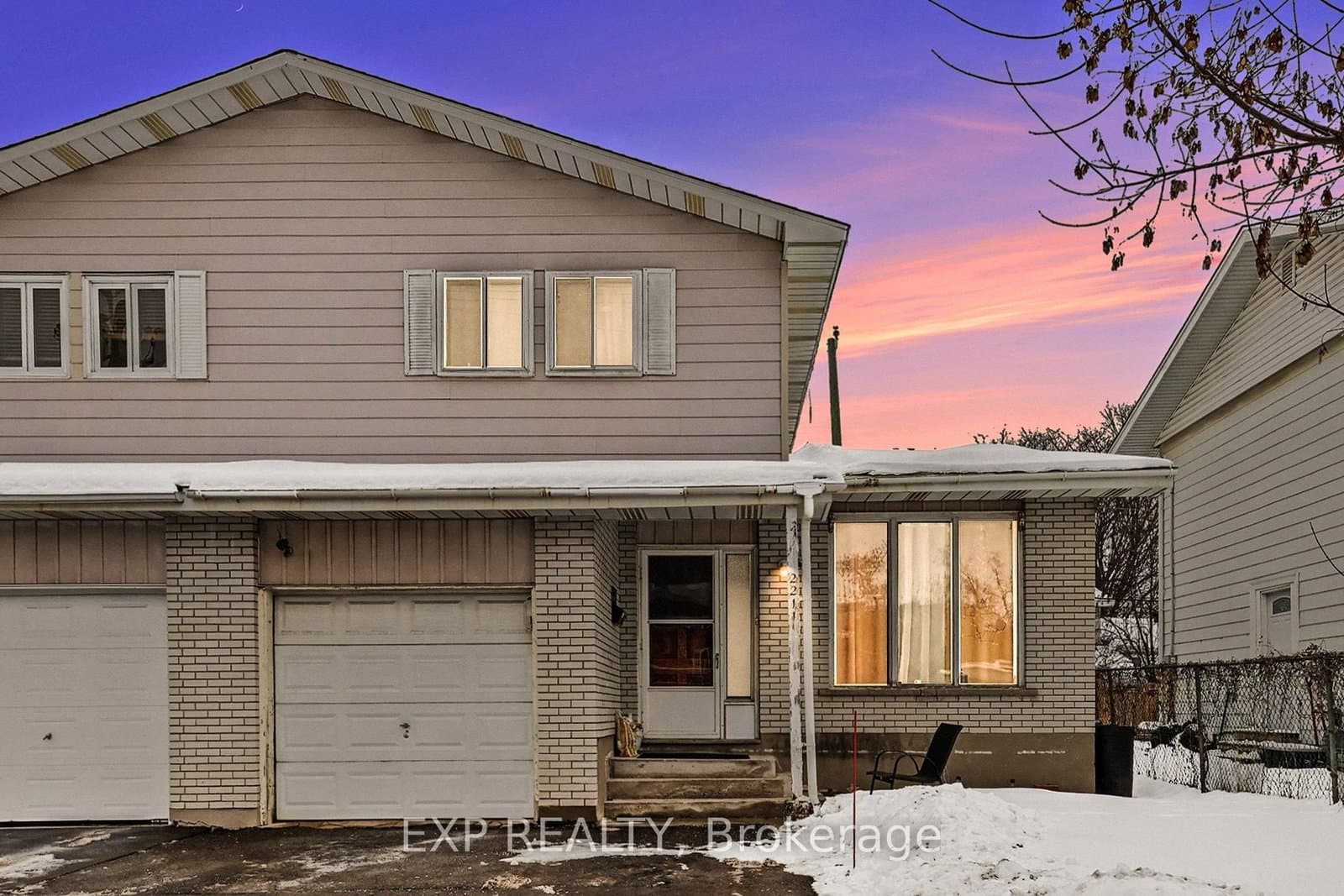 2211 St Laurent Boulevard, Ottawa, ON