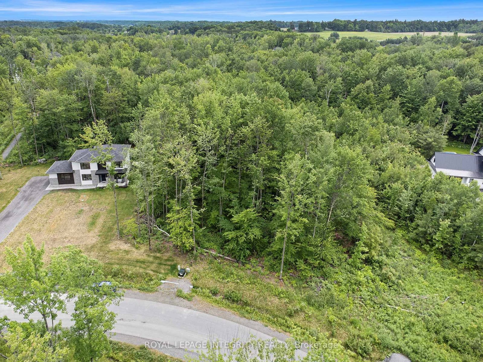 1590 Kinsella Drive, Cumberland, ON