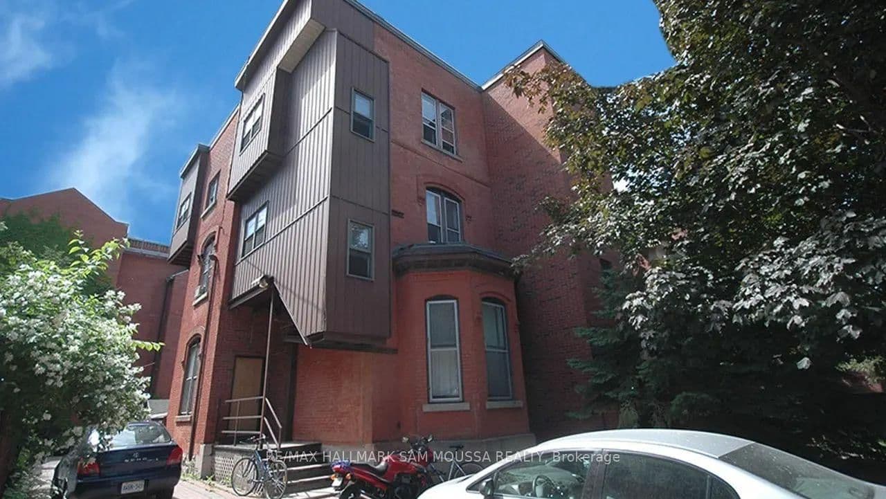 6 - 232 Cooper Street, Ottawa, ON