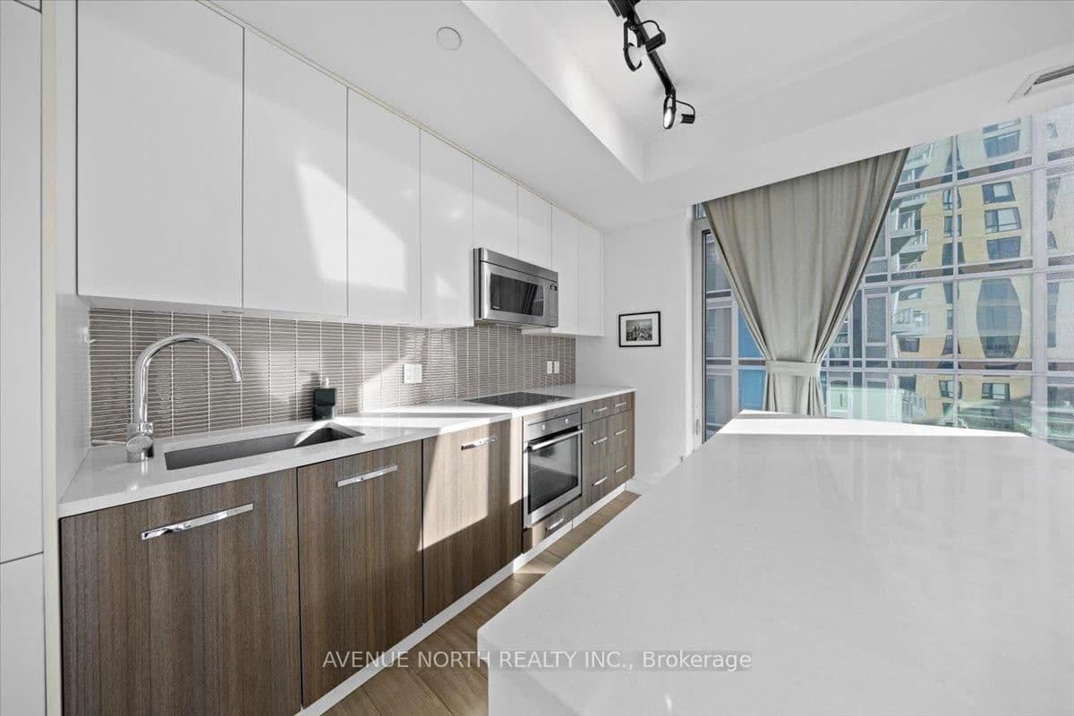 901 - 111 Champagne Avenue, Ottawa, ON — photo 3