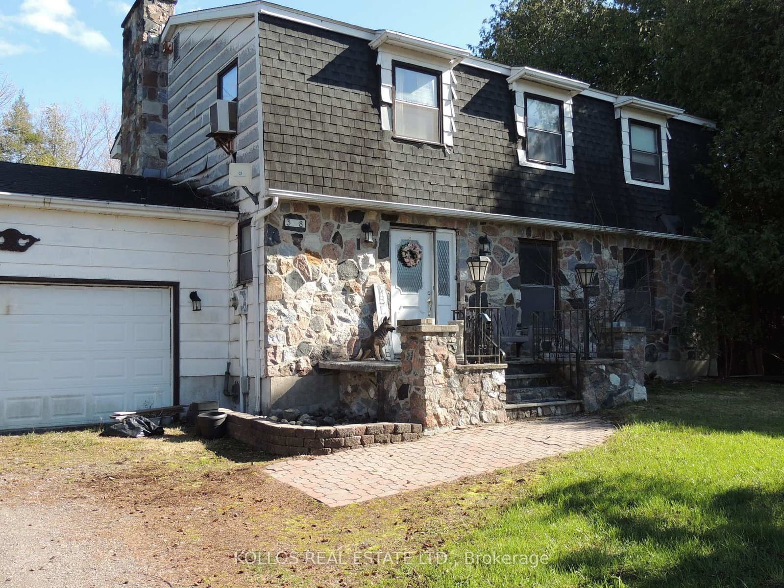 3028 Roger Stevens Drive, North Gower, ON