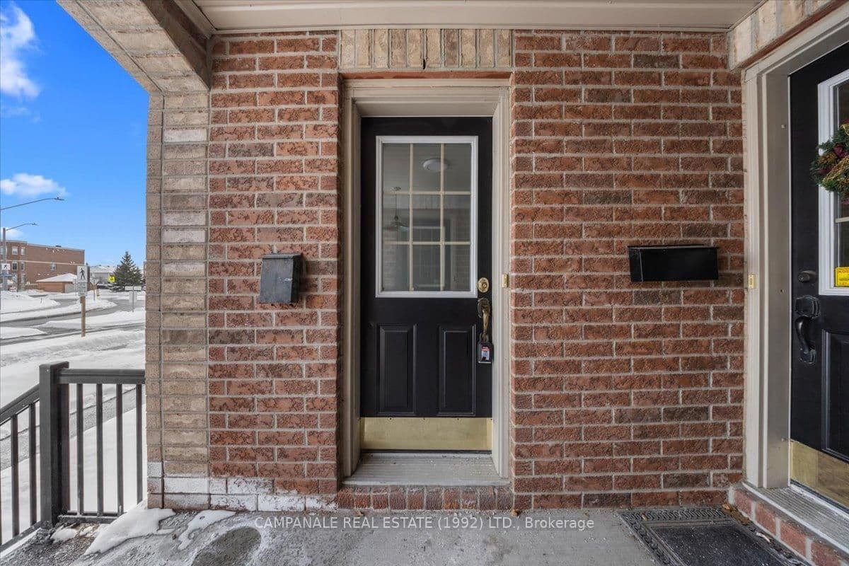 831 Longfields Drive, Ottawa, ON — photo 2