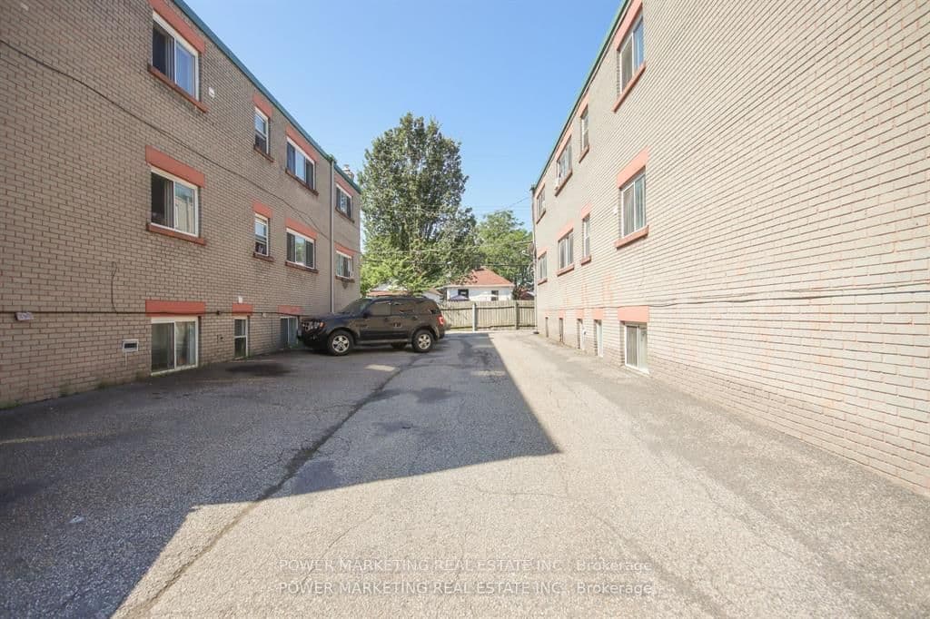 656 DE L'EGLISE Street, Ottawa, ON — photo 3