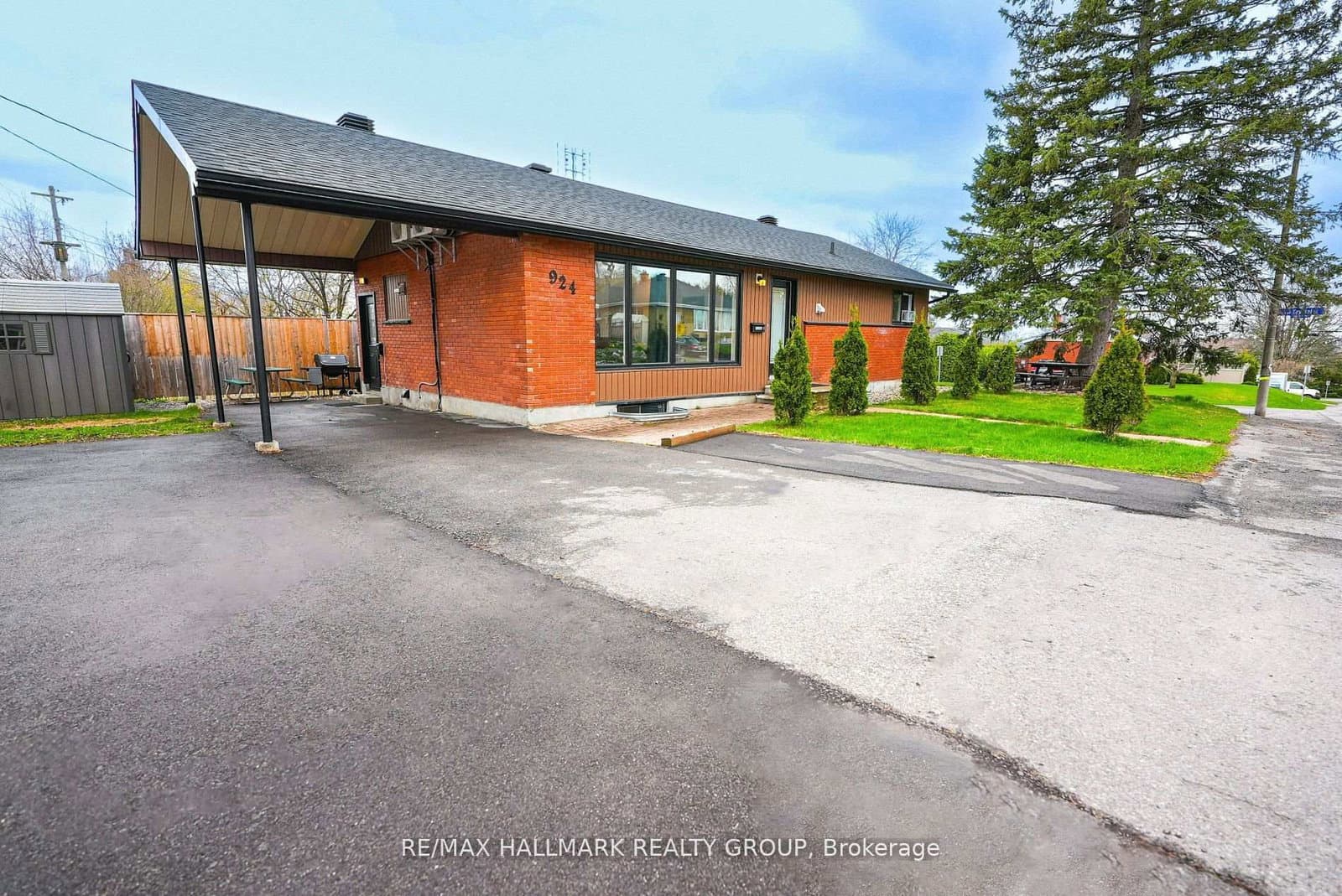 924 Bermuda Avenue, Ottawa, ON