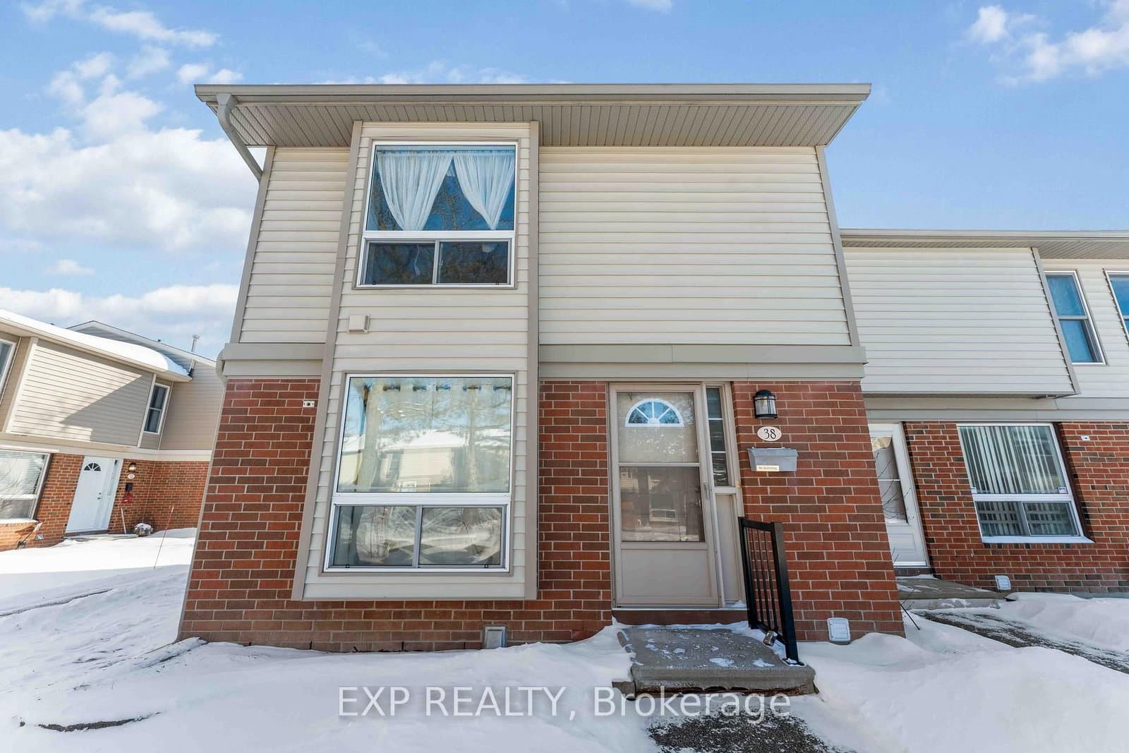 38 - 820 CAHILL Drive, Ottawa, ON — photo 2