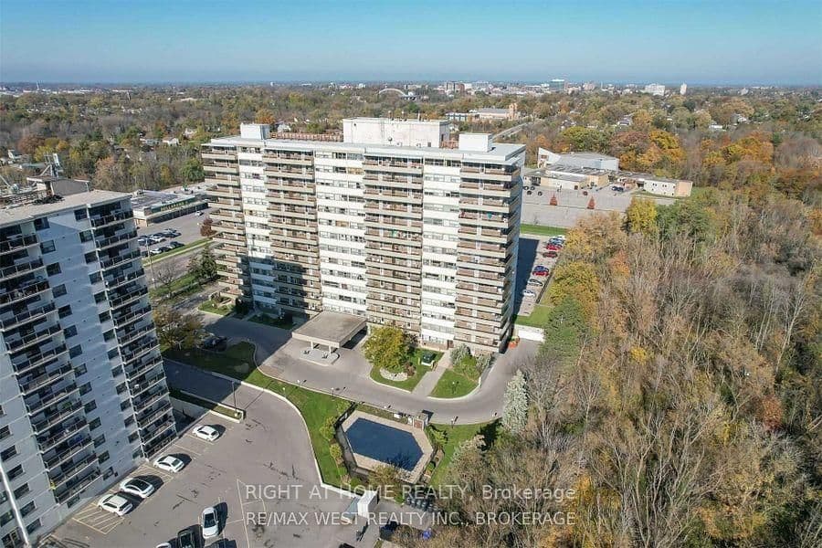 207 - 215 Glenridge Avenue, St. Catharines, ON