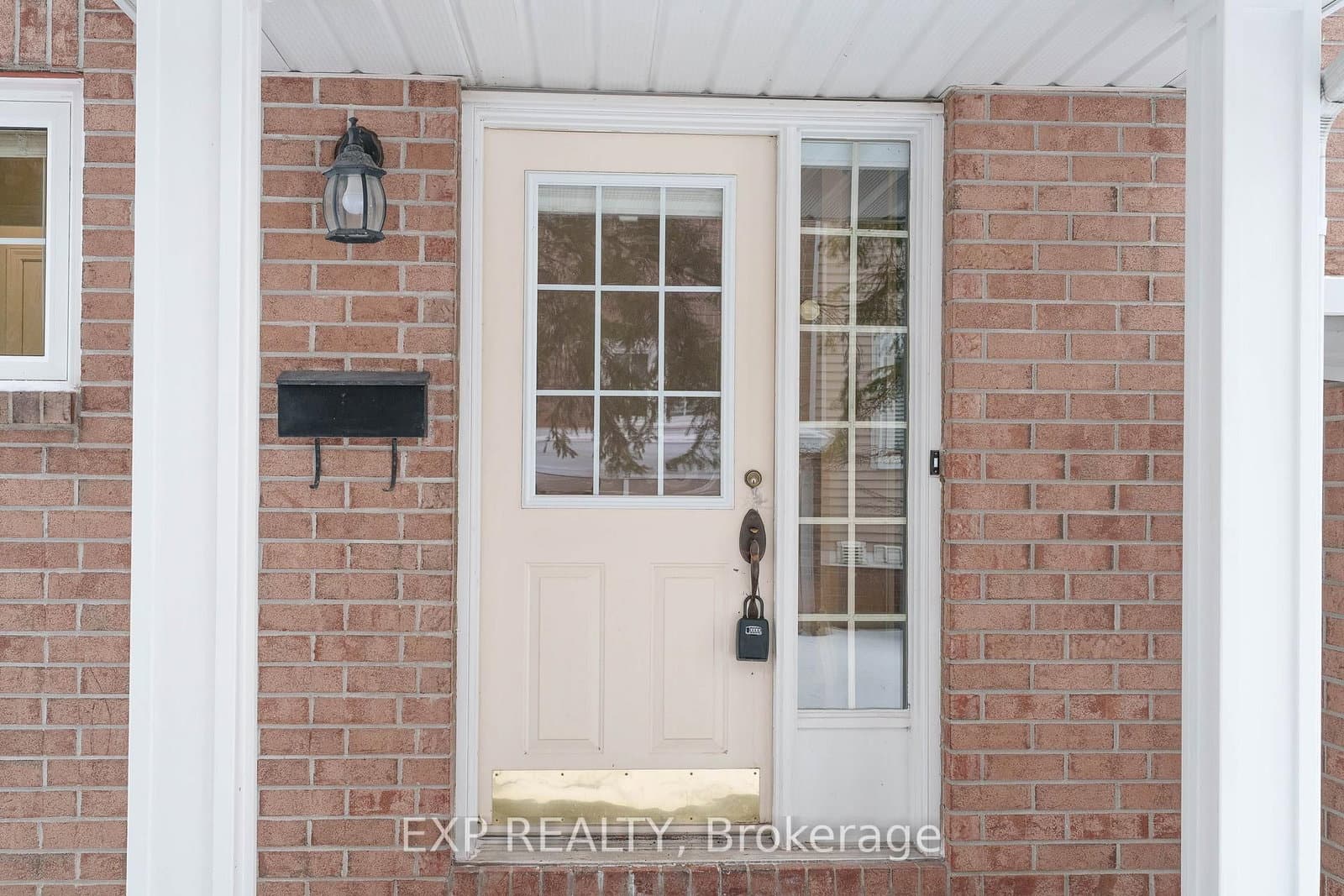 14 Sandcliffe Terrace, Ottawa, ON — photo 3