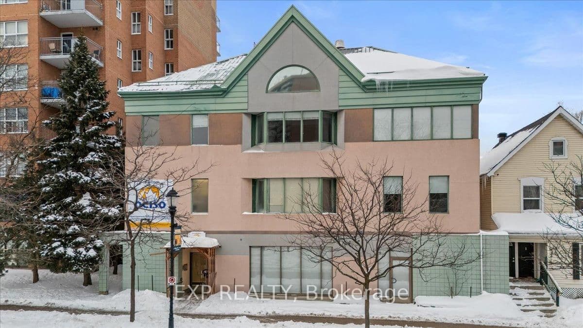 945 Wellington Street, Ottawa, ON