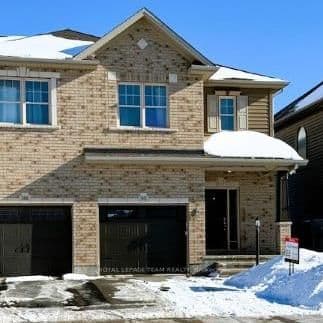 1032 Marconi Avenue, Kanata, ON