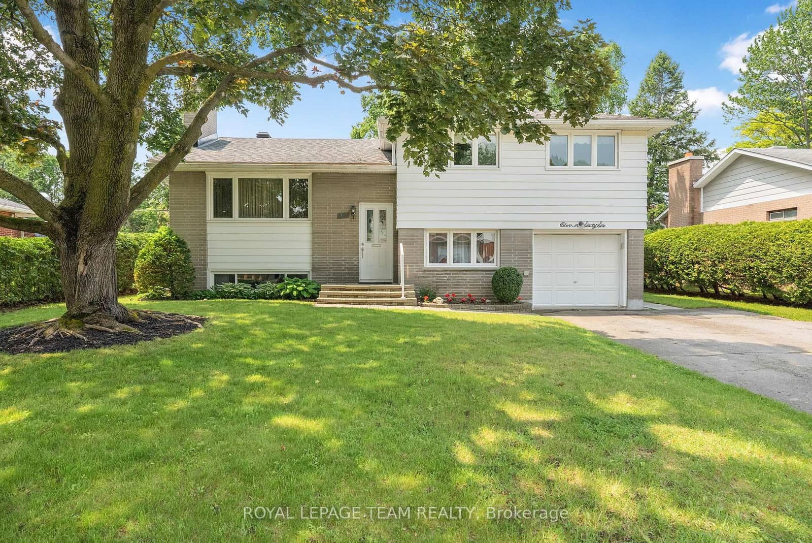 1166 Castle Hill Crescent, Ottawa, ON